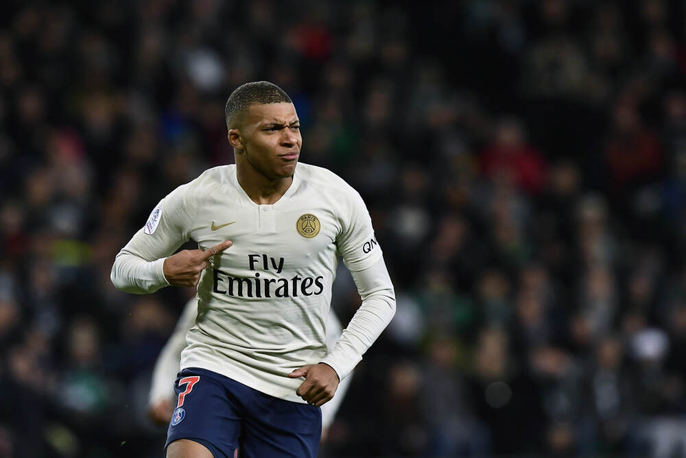 从无人问津到市值 330 亿! IC独角兽企业终上市!